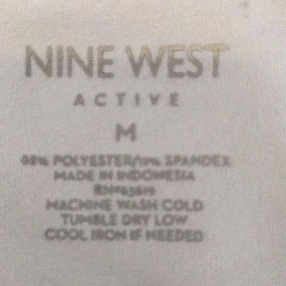 Nine West Active Moisture Wicking Black Floral High Rise Leggings Medium - Picture 11 of 11